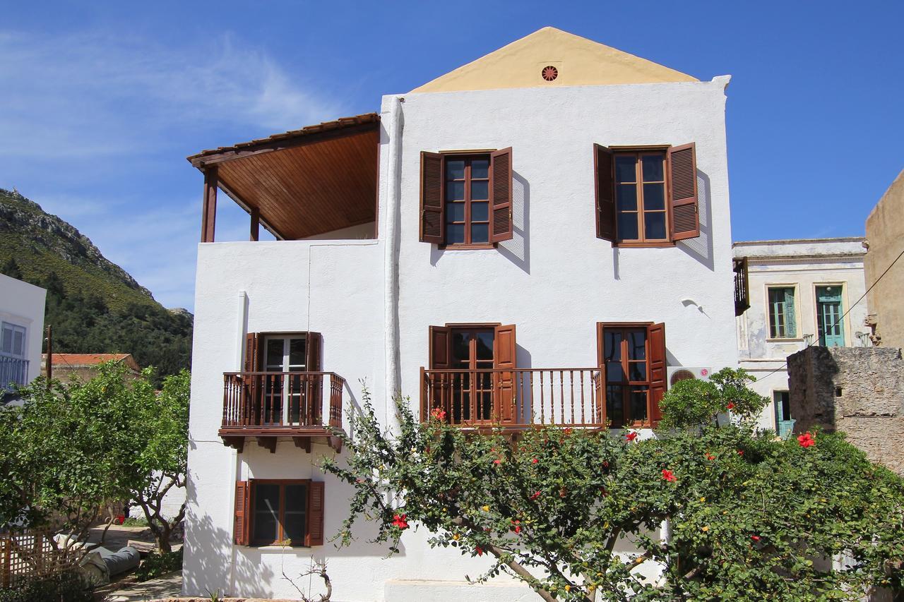 Traditional Apartments Alexandra Meyísti エクステリア 写真